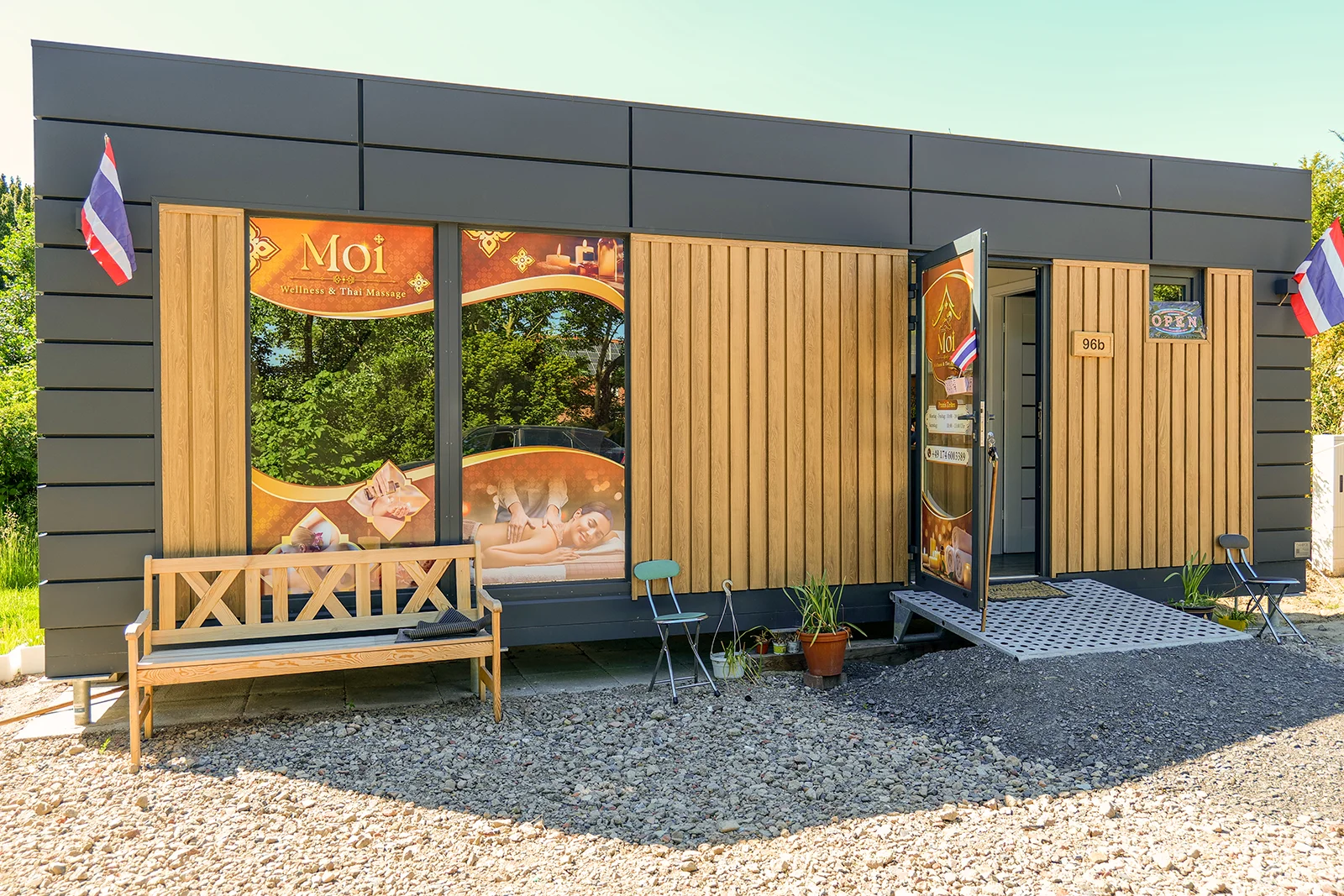 Moi Wellness & Thai Massagen - Impression Studio Außenansicht